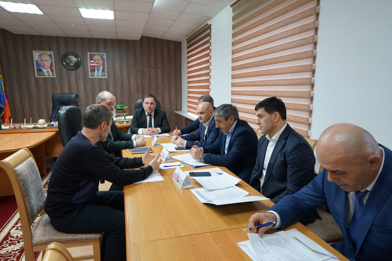 Арсланбек Алибеков провел личный прием граждан в Кизляре